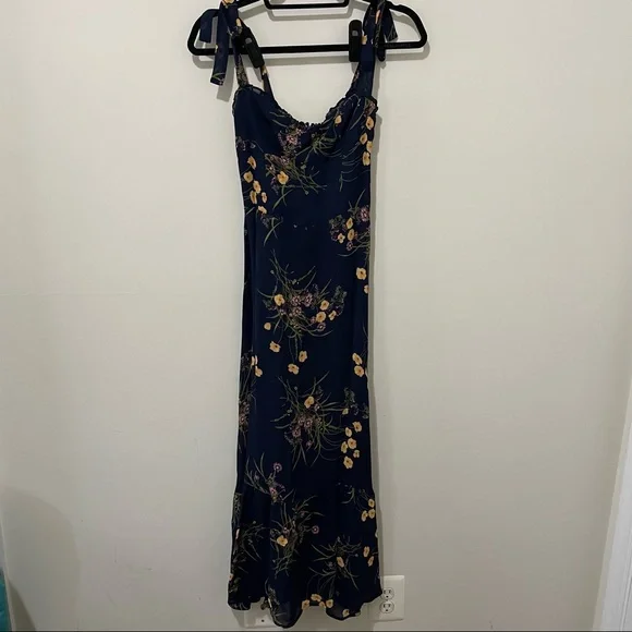 Reformation Nikita Dress in Mademoiselle - Picture 3 of 7